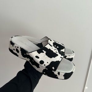 Lisa Says Gah Cow Print Sandals Platform